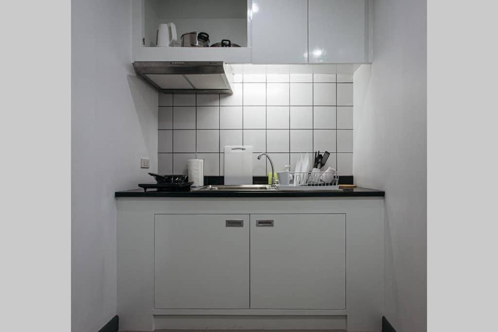 P2 Silom Large 2Beds Full Kitchen Wifi 4-6Pax Apartamento Banguecoque Exterior foto