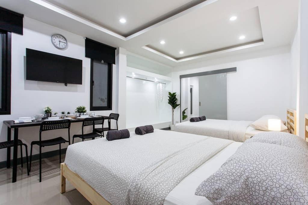 P2 Silom Large 2Beds Full Kitchen Wifi 4-6Pax Apartamento Banguecoque Exterior foto